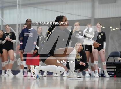 Thumbnail 3 in Mansfield vs. Copperas Cove (Legends Invitational) photogallery.