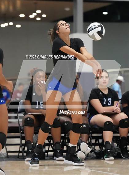 Thumbnail 3 in Mansfield vs. Copperas Cove (Legends Invitational) photogallery.