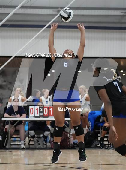 Thumbnail 3 in Mansfield vs. Copperas Cove (Legends Invitational) photogallery.