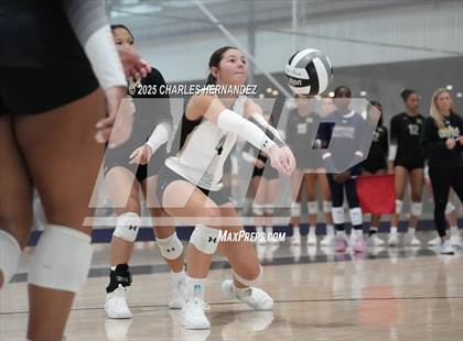 Thumbnail 2 in Mansfield vs. Copperas Cove (Legends Invitational) photogallery.