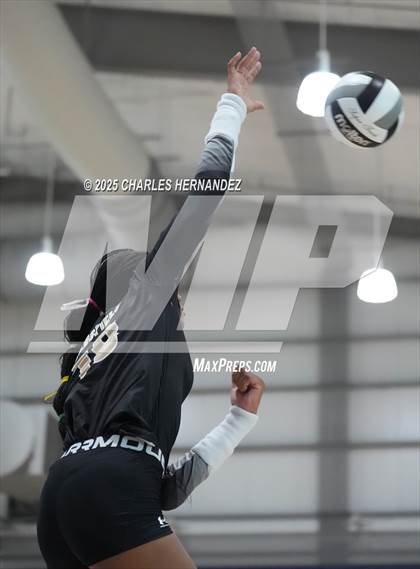 Thumbnail 2 in Mansfield vs. Copperas Cove (Legends Invitational) photogallery.
