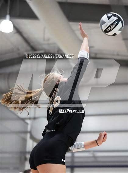 Thumbnail 1 in Mansfield vs. Copperas Cove (Legends Invitational) photogallery.