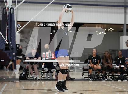 Thumbnail 2 in Mansfield vs. Copperas Cove (Legends Invitational) photogallery.