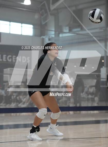 Thumbnail 3 in Mansfield vs. Copperas Cove (Legends Invitational) photogallery.
