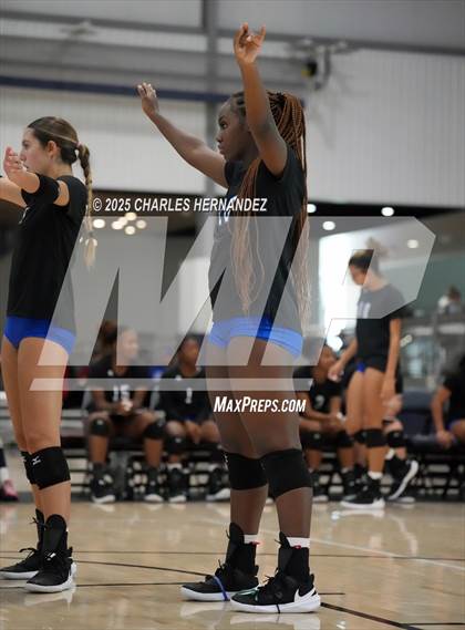 Thumbnail 2 in Mansfield vs. Copperas Cove (Legends Invitational) photogallery.