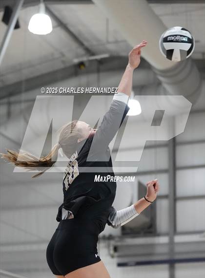 Thumbnail 1 in Mansfield vs. Copperas Cove (Legends Invitational) photogallery.