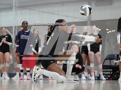 Thumbnail 2 in Mansfield vs. Copperas Cove (Legends Invitational) photogallery.