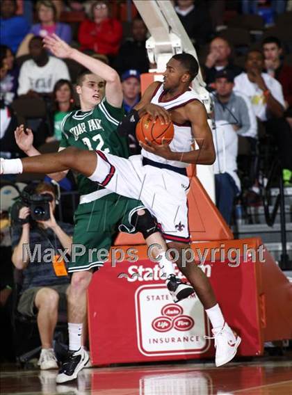 Thumbnail 3 in Kimball vs. Cedar Park (UIL 4A Semifinal) photogallery.