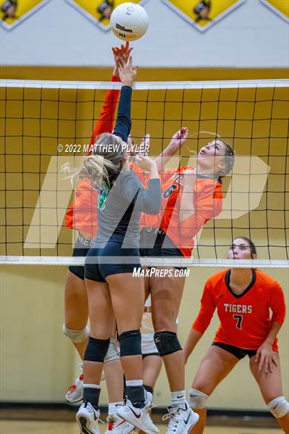 Thumbnail 3 in South View vs West Brunswick (Jack Britt's 19th Annual Volleyball Jamboree)(scrimmage) photogallery.