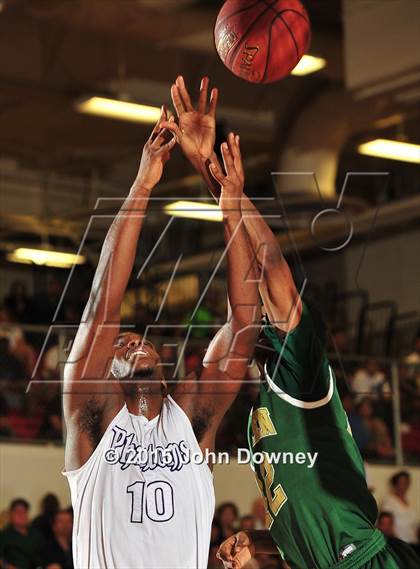 Thumbnail 1 in Damien vs. Cathedral (CIF SoCal Regional D3 Final) photogallery.