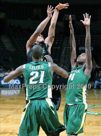 Thumbnail 2 in Rice vs. St. Patrick (PrimeTime Shootout) photogallery.