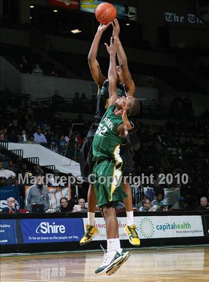 Thumbnail 1 in Rice vs. St. Patrick (PrimeTime Shootout) photogallery.