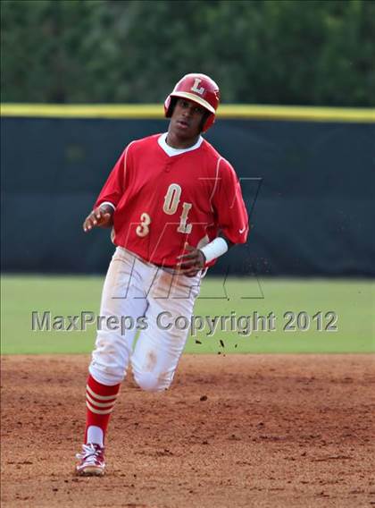 Thumbnail 2 in Columbus vs. Orange Lutheran (National High School Invitational) photogallery.