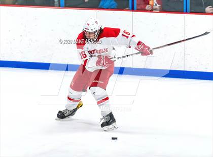 Thumbnail 2 in Burlington @ Catholic Memorial (MIAA Division 1A) photogallery.