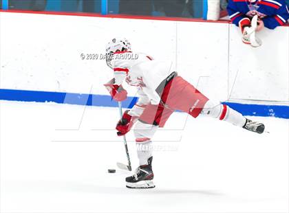 Thumbnail 2 in Burlington @ Catholic Memorial (MIAA Division 1A) photogallery.