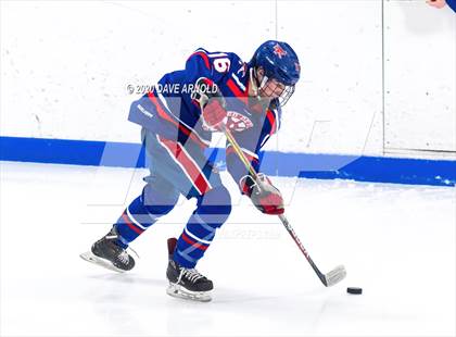 Thumbnail 2 in Burlington @ Catholic Memorial (MIAA Division 1A) photogallery.