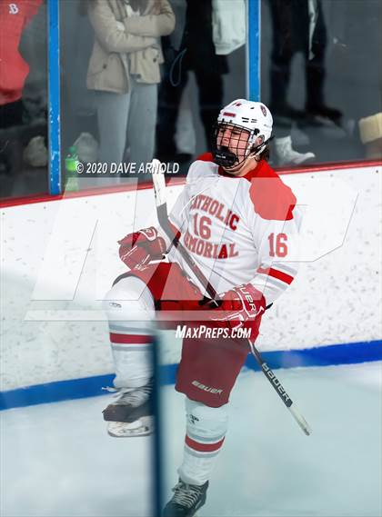 Thumbnail 1 in Burlington @ Catholic Memorial (MIAA Division 1A) photogallery.