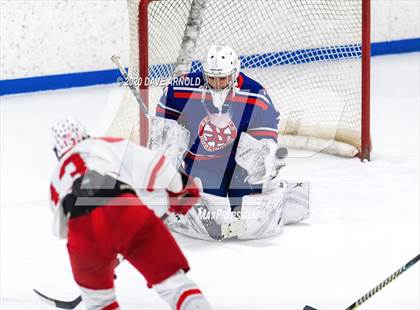 Thumbnail 1 in Burlington @ Catholic Memorial (MIAA Division 1A) photogallery.