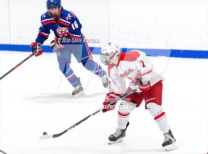 Thumbnail 1 in Burlington @ Catholic Memorial (MIAA Division 1A) photogallery.