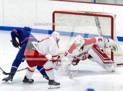 Thumbnail 2 in Burlington @ Catholic Memorial (MIAA Division 1A) photogallery.