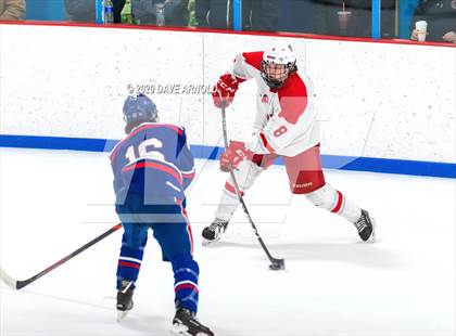 Thumbnail 1 in Burlington @ Catholic Memorial (MIAA Division 1A) photogallery.