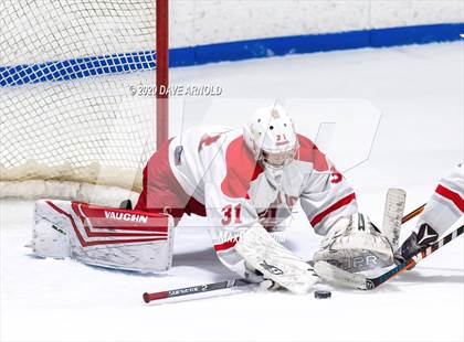 Thumbnail 2 in Burlington @ Catholic Memorial (MIAA Division 1A) photogallery.