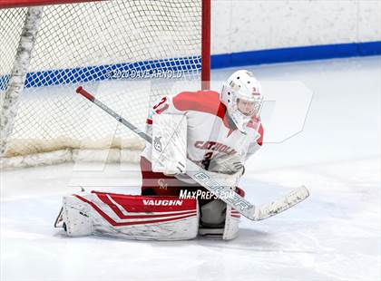 Thumbnail 3 in Burlington @ Catholic Memorial (MIAA Division 1A) photogallery.