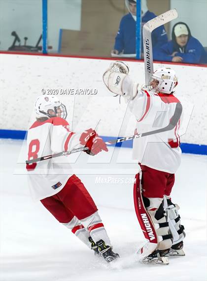 Thumbnail 1 in Burlington @ Catholic Memorial (MIAA Division 1A) photogallery.
