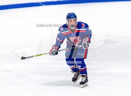 Thumbnail 2 in Burlington @ Catholic Memorial (MIAA Division 1A) photogallery.
