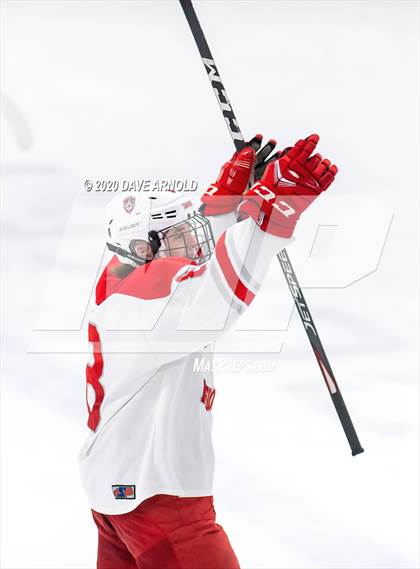 Thumbnail 1 in Burlington @ Catholic Memorial (MIAA Division 1A) photogallery.