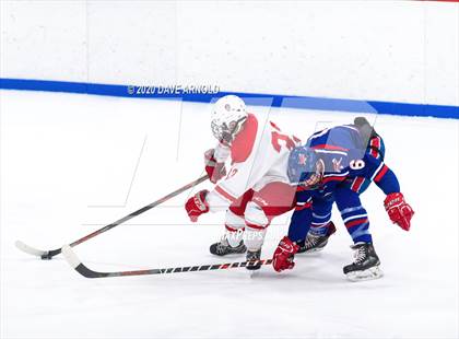 Thumbnail 3 in Burlington @ Catholic Memorial (MIAA Division 1A) photogallery.