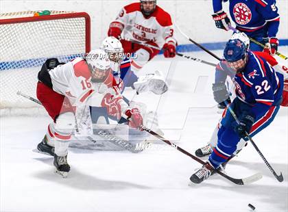 Thumbnail 1 in Burlington @ Catholic Memorial (MIAA Division 1A) photogallery.