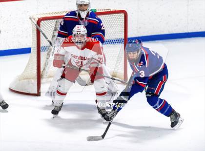 Thumbnail 1 in Burlington @ Catholic Memorial (MIAA Division 1A) photogallery.