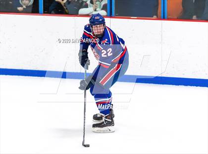 Thumbnail 3 in Burlington @ Catholic Memorial (MIAA Division 1A) photogallery.