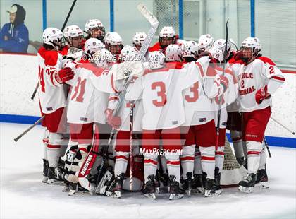 Thumbnail 3 in Burlington @ Catholic Memorial (MIAA Division 1A) photogallery.