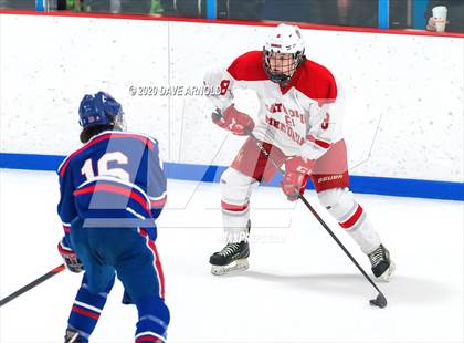 Thumbnail 3 in Burlington @ Catholic Memorial (MIAA Division 1A) photogallery.