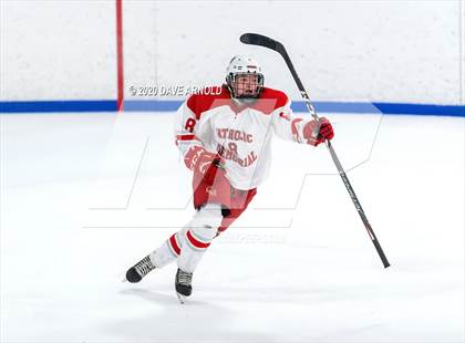 Thumbnail 1 in Burlington @ Catholic Memorial (MIAA Division 1A) photogallery.