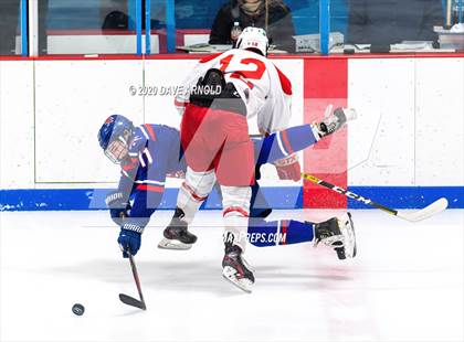 Thumbnail 1 in Burlington @ Catholic Memorial (MIAA Division 1A) photogallery.