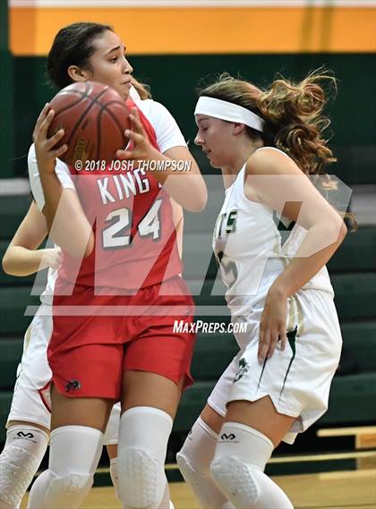 Thumbnail 3 in King's vs. Ontario Christian photogallery.