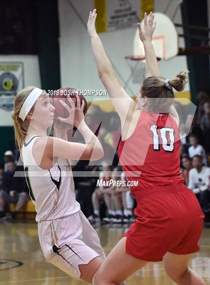 Thumbnail 3 in King's vs. Ontario Christian photogallery.