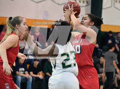 Thumbnail 2 in King's vs. Ontario Christian photogallery.