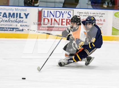 Thumbnail 3 in Bow @ Keene photogallery.