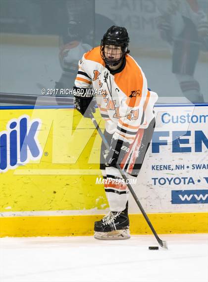 Thumbnail 1 in Bow @ Keene photogallery.