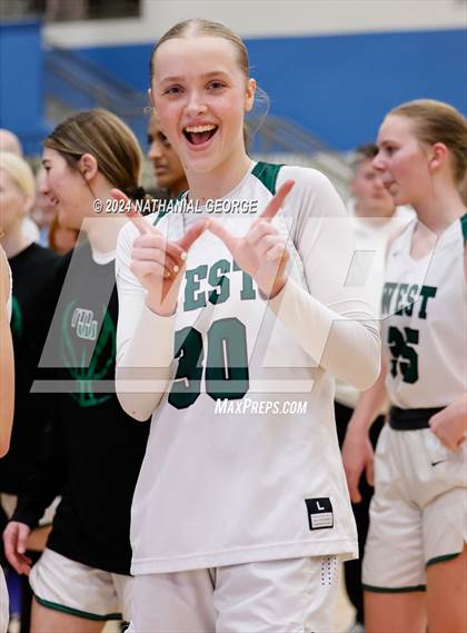 Thumbnail 1 in Omaha Central vs. Millard West (Metro Tournament Final) photogallery.
