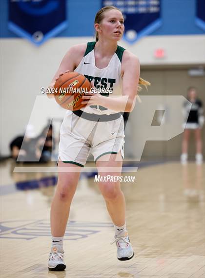 Thumbnail 3 in Omaha Central vs. Millard West (Metro Tournament Final) photogallery.