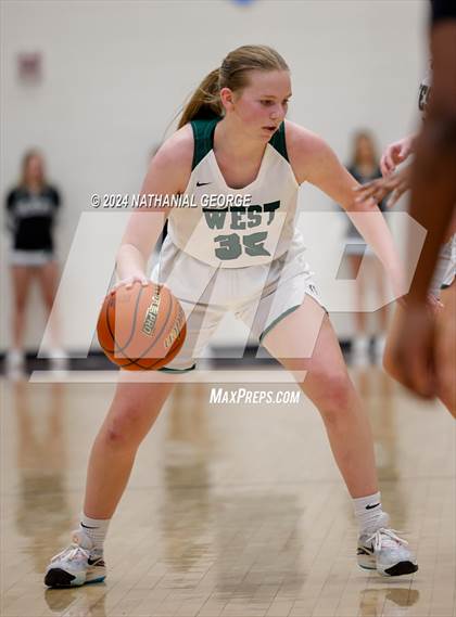 Thumbnail 2 in Omaha Central vs. Millard West (Metro Tournament Final) photogallery.