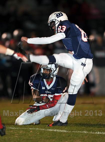 Thumbnail 3 in Hewitt-Trussville @ Bob Jones (AHSAA 6A Playoff 1st Round) photogallery.