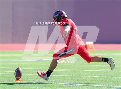 Thumbnail 1 in Llano vs. West Oso (UIL 4A Area Playoffs) photogallery.
