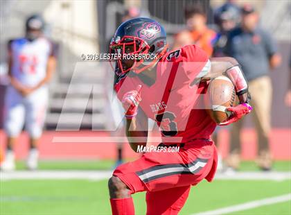 Thumbnail 3 in Llano vs. West Oso (UIL 4A Area Playoffs) photogallery.