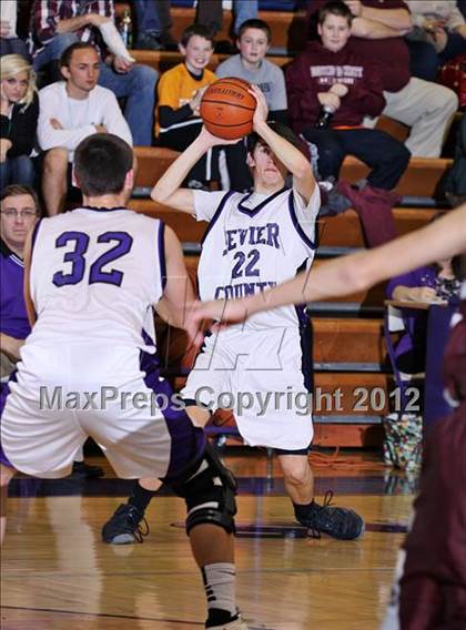 Thumbnail 2 in Sevier County vs. Dobyns-Bennett (Region 1-AAA R1 Playoff) photogallery.